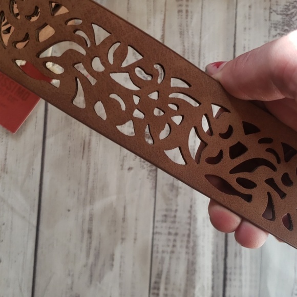 3/$20 Mossimo brown faux leather accent belt D22 - Picture 5 of 5